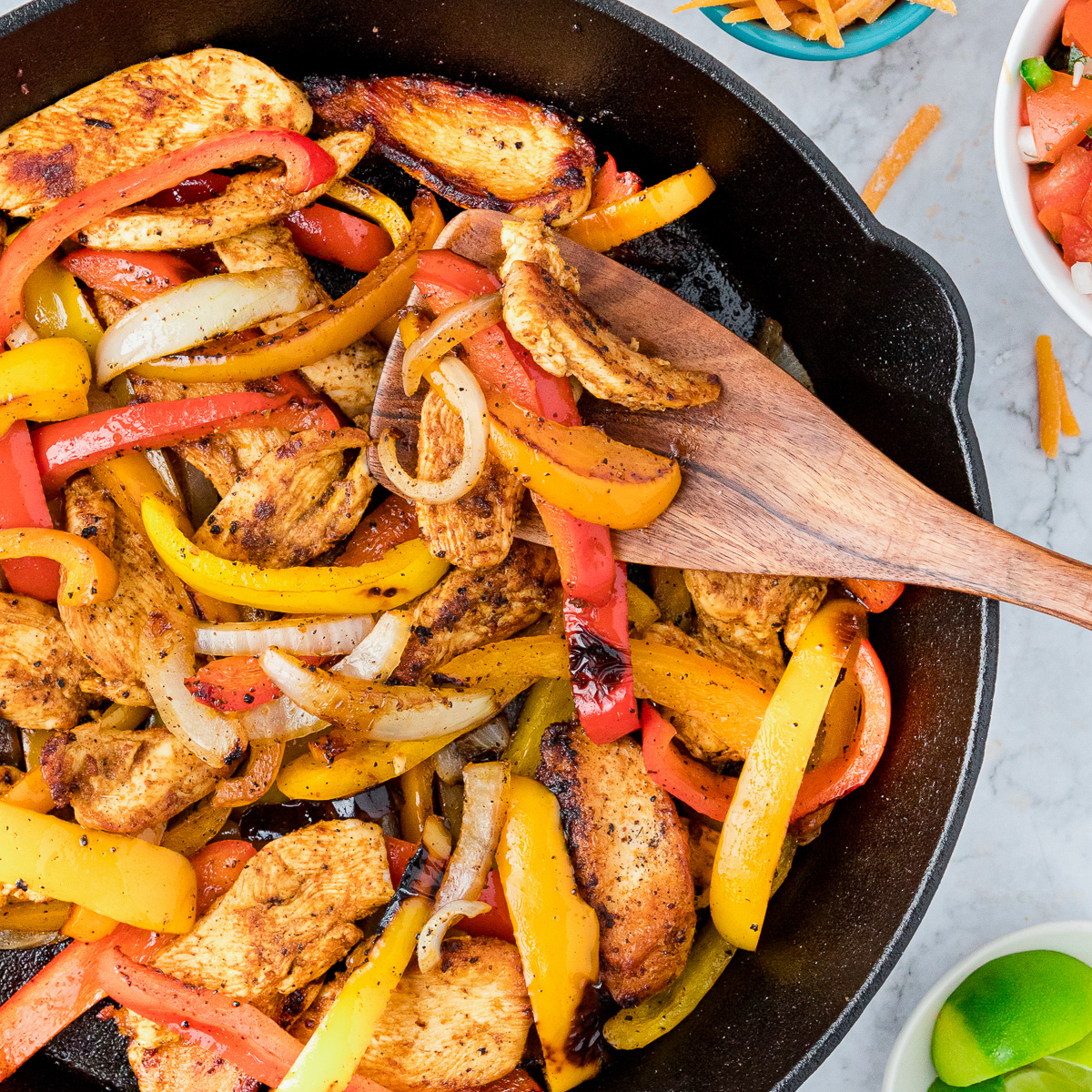 Whip Up Easy 30-Minute Chicken Fajitas for a Quick Weeknight Meal